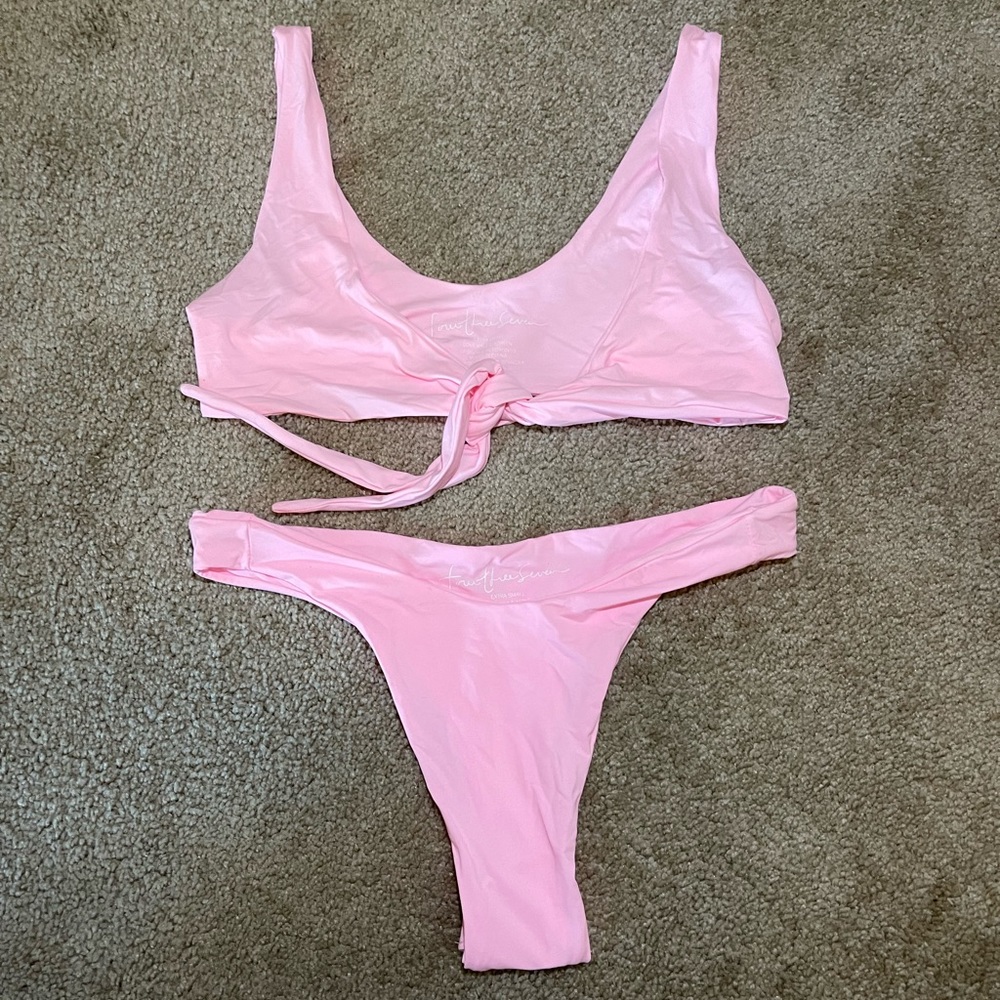 437 swimsuit size XS
